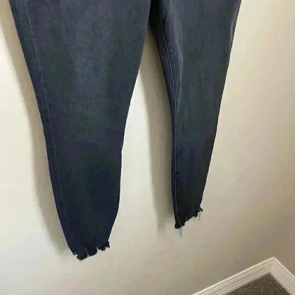 Good American‎ Good Legs Cropped Skinny Jeans - Picture 7 of 16